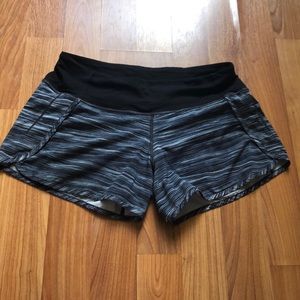 Lululemon black and white run times shorts